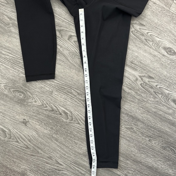Lululemon black leggings - Picture 8 of 8